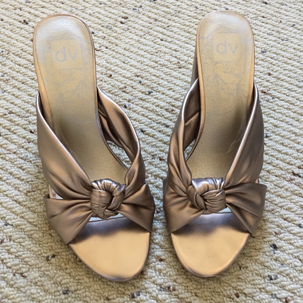 Metallic Heels - Picture 5 of 6
